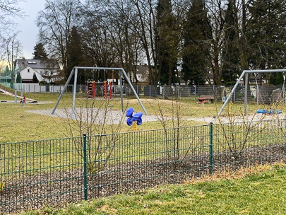 Der Spielplatz am Friedhof in der Bayernstraße in Klosterlechfeld.